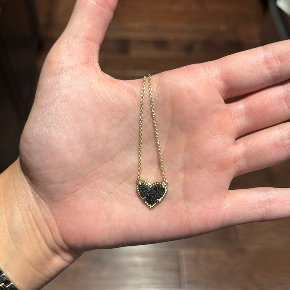 Kendra Scott Necklace